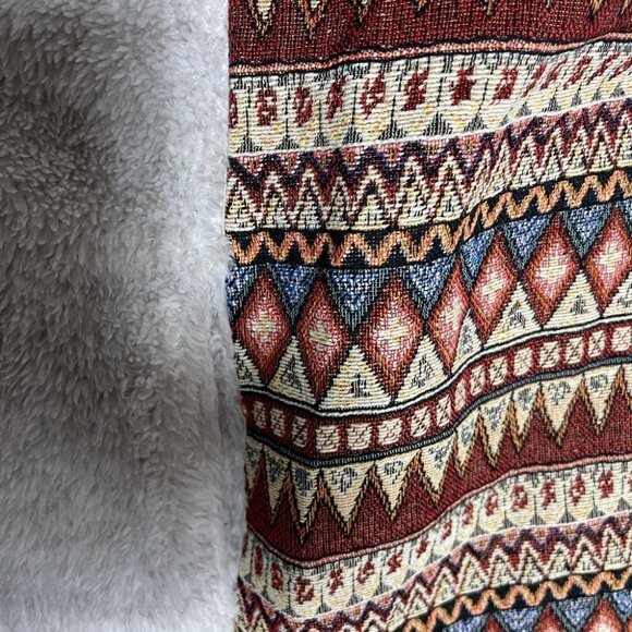 Hem & Thread Soft Sherpa Colorful Tapestry Vest Women’s Size Medium - Picture 9 of 9